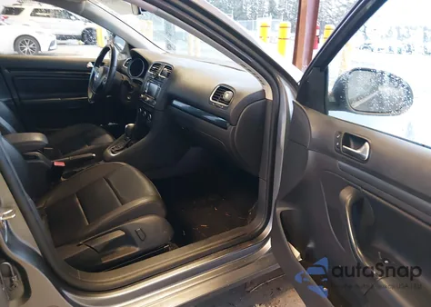 2011 Volkswagen Jetta Sportwagen 2.0L Tdi from USA, damaged, VIN 3VWPL7AJXBM719128